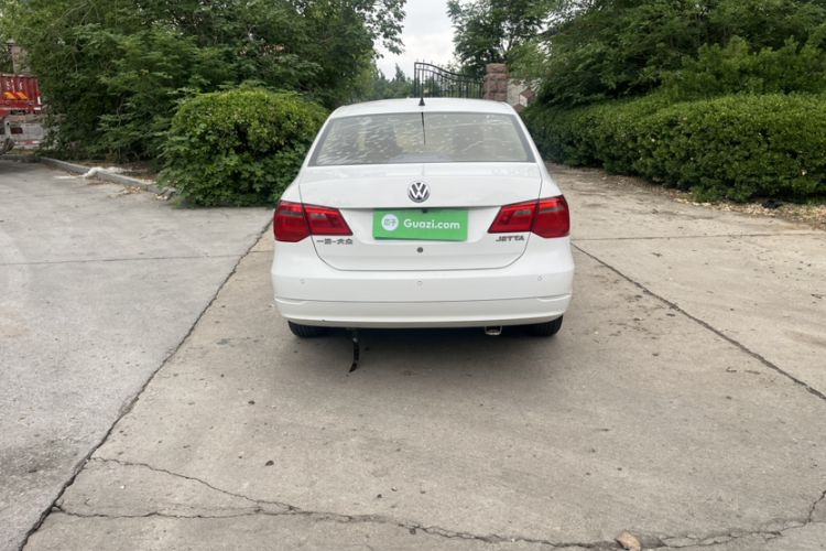 Used Volkswagen Jetta 2015 1.6L Manual Comfort Model Exterior 6