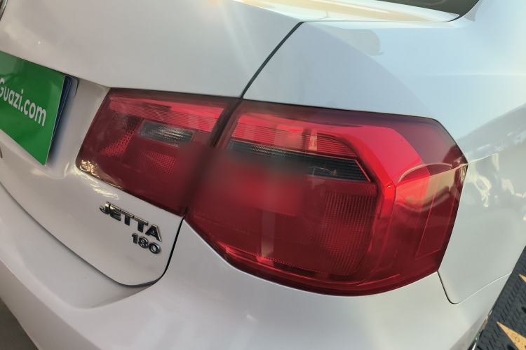 Used Volkswagen Jetta 2015 Value Edition 1.6L Manual Fashionable Style Exterior 6