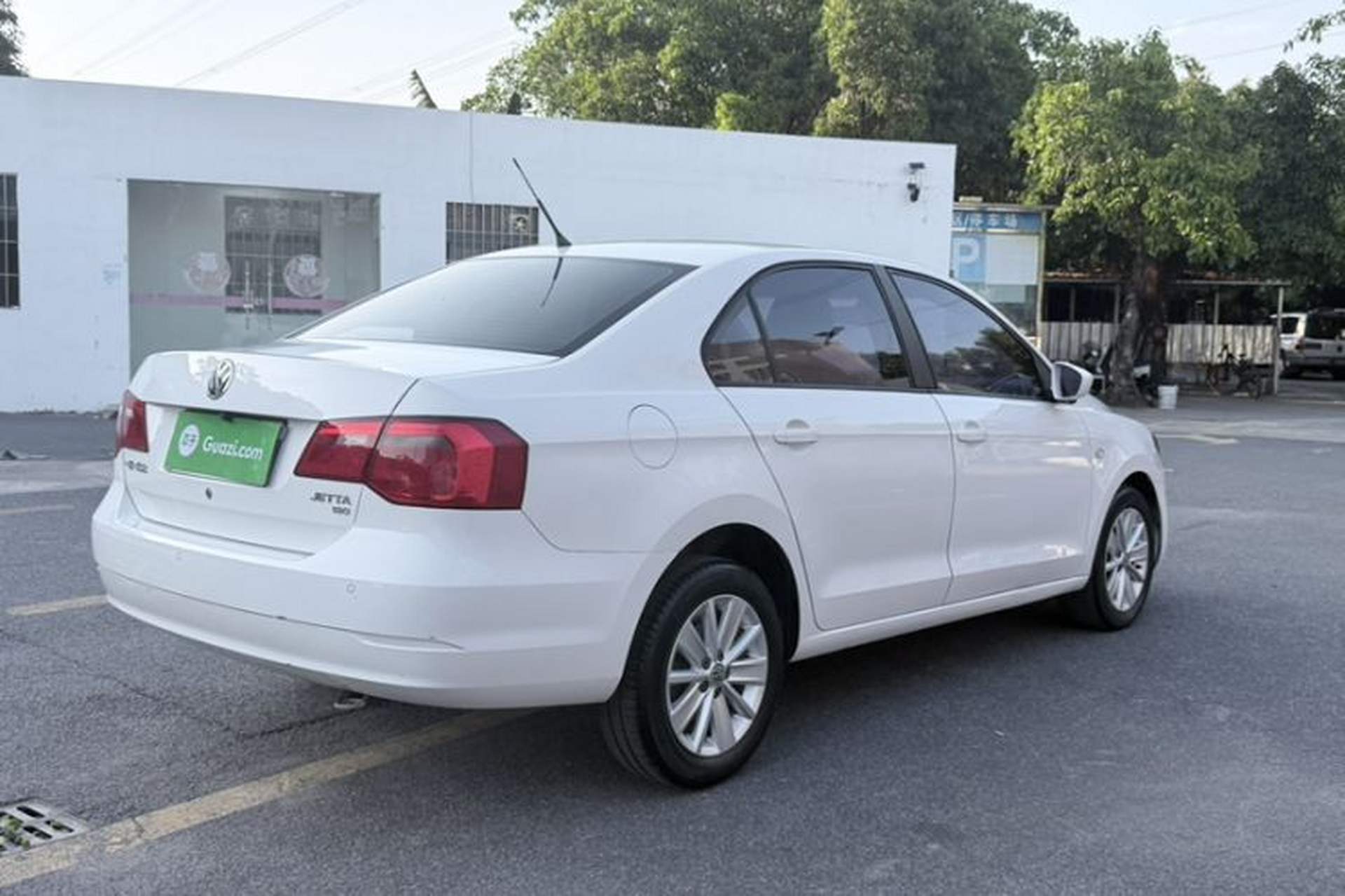 Used Volkswagen Jetta 2015 Value Edition 1.6L Automatic Comfort Version Exterior 6