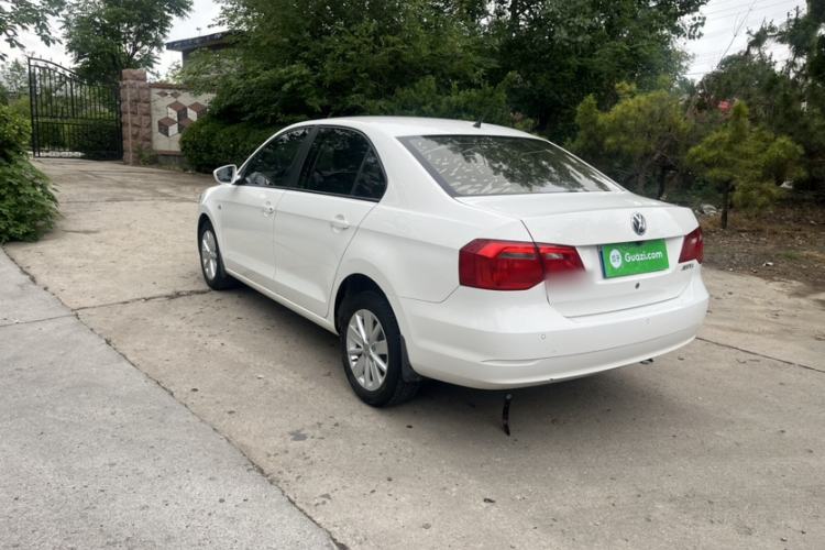 Used Volkswagen Jetta 2015 1.6L Manual Comfort Model Exterior 7