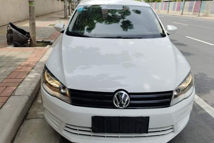 Used Volkswagen Jetta 2015 Zhuihui Edition 1.4L Manual Fashion Model Front