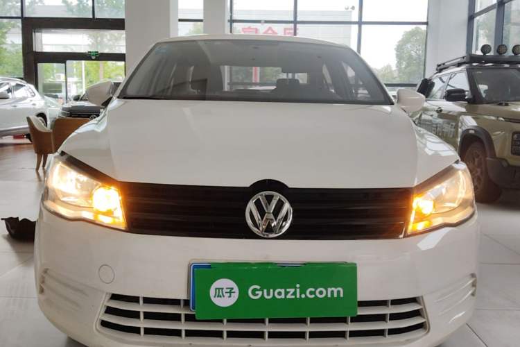 Used Volkswagen Jetta 2015 Value Edition 1.6L Automatic Fashion Version Front