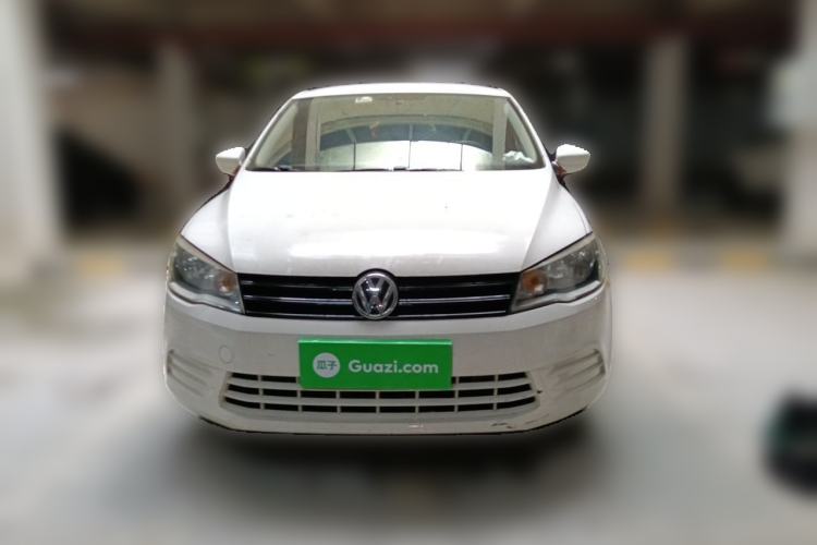 Used Volkswagen Jetta 2015 1.6L Manual Fashion Edition Front