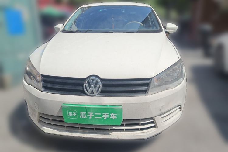 Used Volkswagen Jetta 2015 1.6L Manual Fashion Edition Front