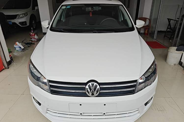 Used Volkswagen Jetta 2015 Value Edition 1.6L Automatic Comfort Version Front