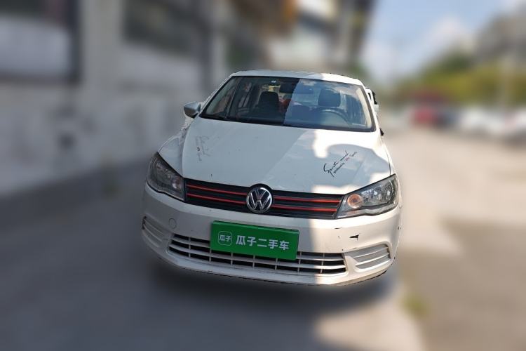 Used Volkswagen Jetta 2015 1.6L Manual Fashion Edition Front