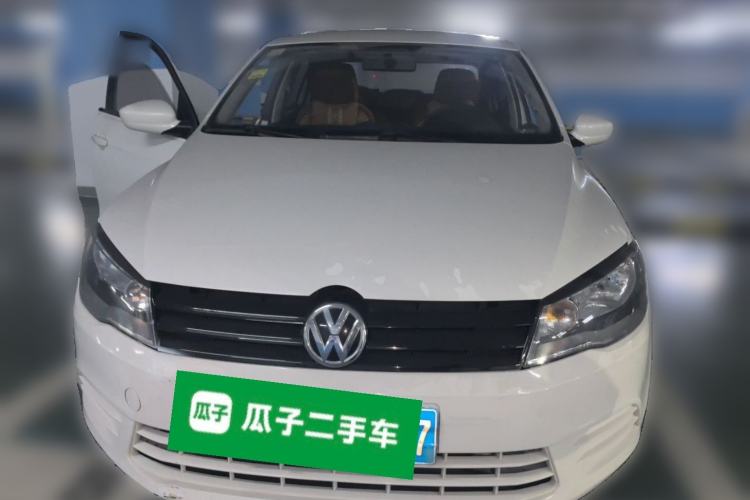 Used Volkswagen Jetta 2015 1.6L Manual Fashion Edition Front