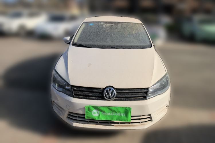Used Volkswagen Jetta 2015 Value Edition 1.6L Manual Fashionable Style Front