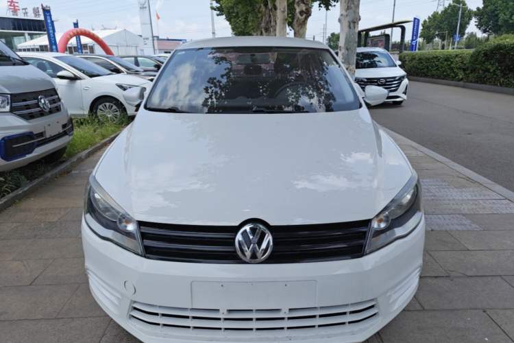 Used Volkswagen Jetta 2015 Value Edition 1.6L Manual Fashionable Style Front