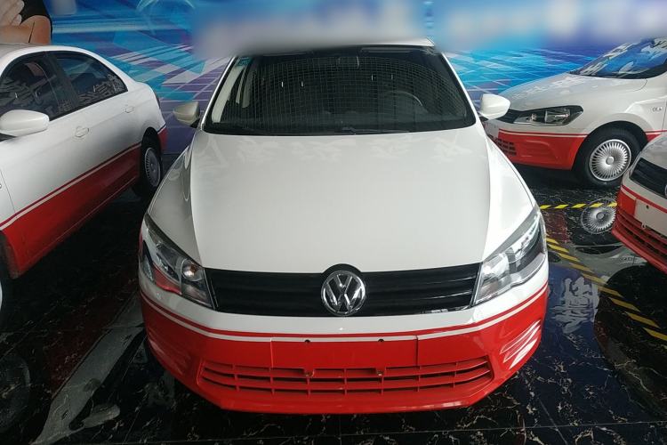 Used Volkswagen Jetta 2015 1.6L Automatic Fashion Model Front