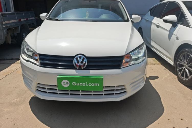 Used Volkswagen Jetta 2015 Value Edition 1.6L Manual Fashionable Style Front