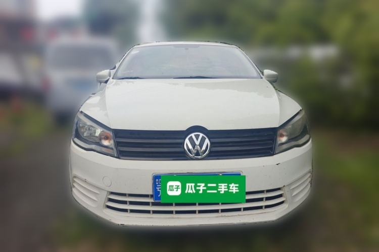 Used Volkswagen Jetta 2015 1.6L Manual Fashion Edition Front