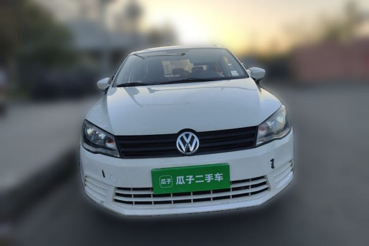 Used Volkswagen Jetta 2015 1.6L Manual Fashion Edition Front