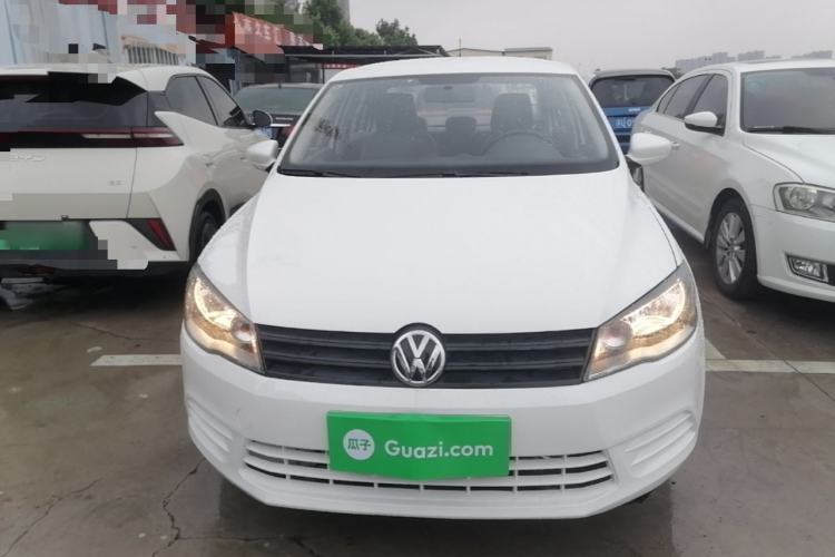 Used Volkswagen Jetta 2015 1.6L Manual Fashion Edition Front