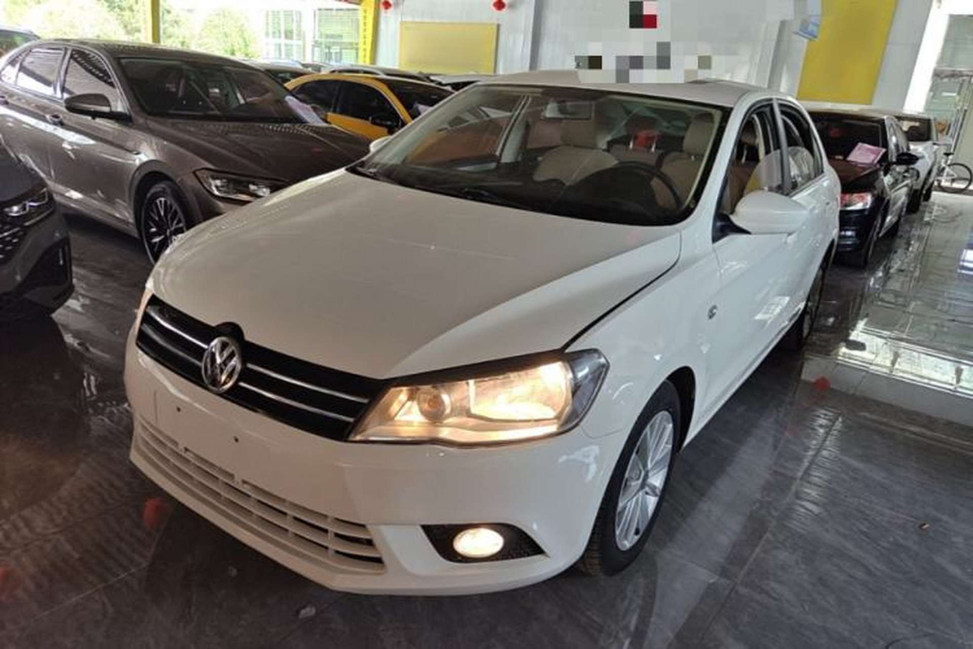 Used Volkswagen Jetta 2015 1.6L Automatic Comfort Model Front Left 45 Deg