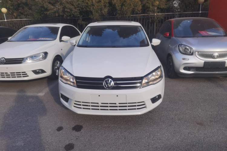 Used Volkswagen Jetta 2015 Value Edition 1.6L Automatic Comfort Version Front