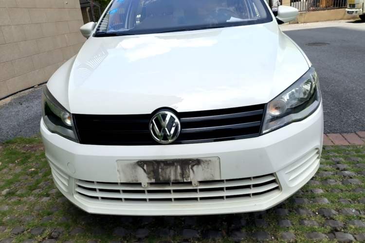Used Volkswagen Jetta 2015 1.6L Automatic Fashion Model Front