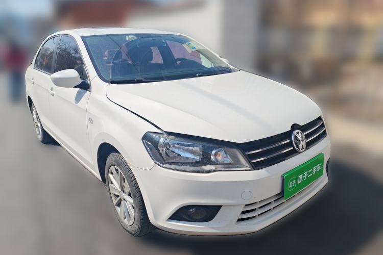 Used Volkswagen Jetta 2015 1.6L Manual Comfort Model Front Right 45 Deg