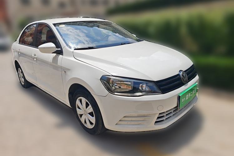 Used Volkswagen Jetta 2015 Zhuihui Edition 1.4L Manual Fashion Model Front Right 45 Deg