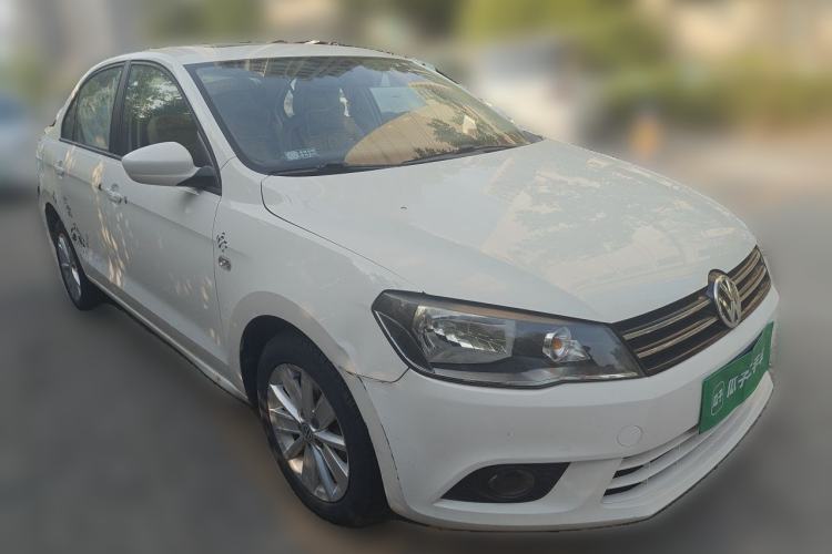 Used Volkswagen Jetta 2015 1.6L Automatic Comfort Model Front Right 45 Deg