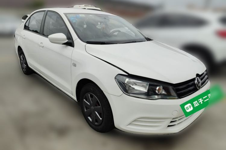 Used Volkswagen Jetta 2015 Value Edition 1.6L Automatic Fashion Version Front Right 45 Deg