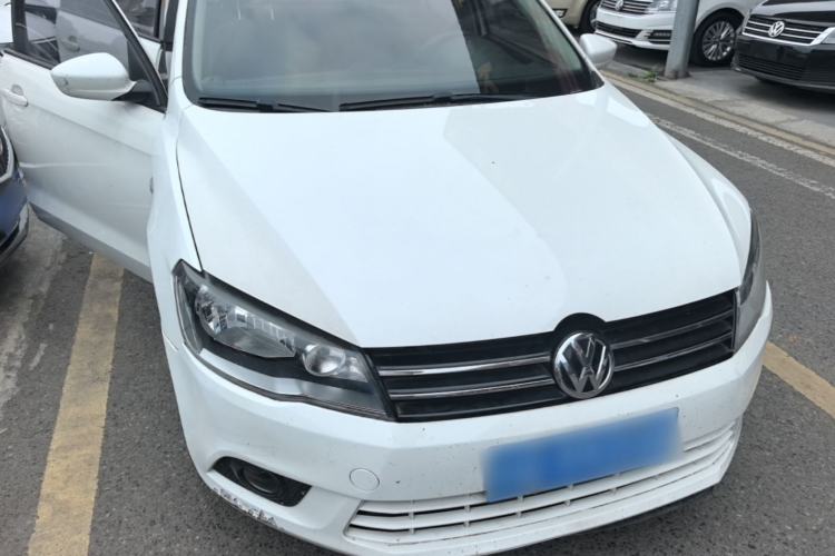 Used Volkswagen Jetta 2015 Value Edition 1.6L Automatic Comfort Version Front Right 45 Deg