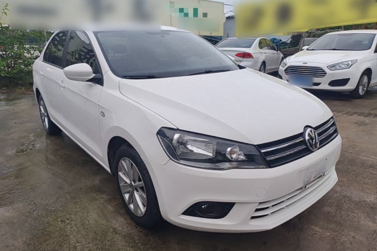 Used Volkswagen Jetta 2015 Value Edition 1.6L Automatic Comfort Version Front Right 45 Deg