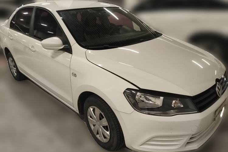 Used Volkswagen Jetta 2015 Value Edition 1.6L Automatic Fashion Version Front Right 45 Deg