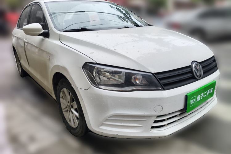 Used Volkswagen Jetta 2015 Zhuihui Edition 1.4L Manual Fashion Model Front Right 45 Deg