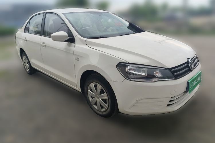 Used Volkswagen Jetta 2015 Zhuihui Edition 1.4L Manual Fashion Model Front Right 45 Deg