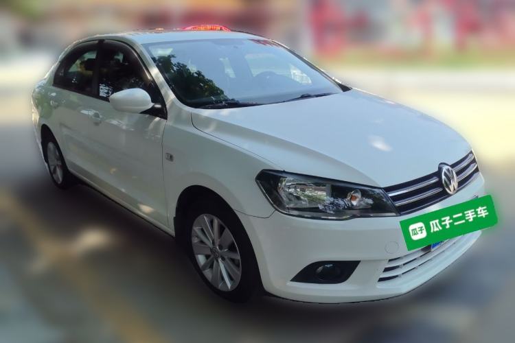 Used Volkswagen Jetta 2015 Value Edition 1.6L Automatic Comfort Version Front Right 45 Deg