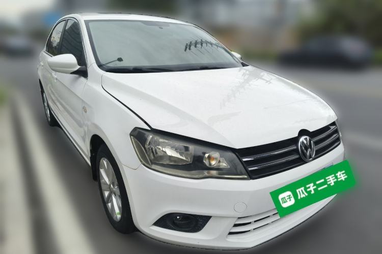 Used Volkswagen Jetta 2015 Value Edition 1.6L Automatic Comfort Version Front Right 45 Deg