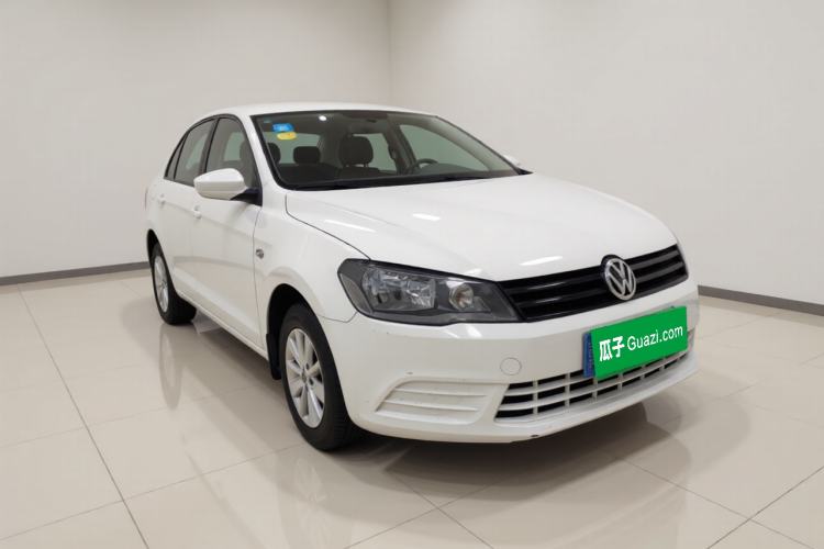 Used Volkswagen Jetta 2015 Value Edition 1.6L Automatic Fashion Version Front Right 45 Deg
