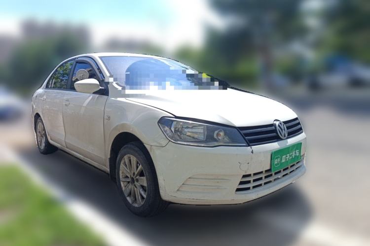 Used Volkswagen Jetta 2015 Value Edition 1.6L Manual Fashionable Style Front Right 45 Deg