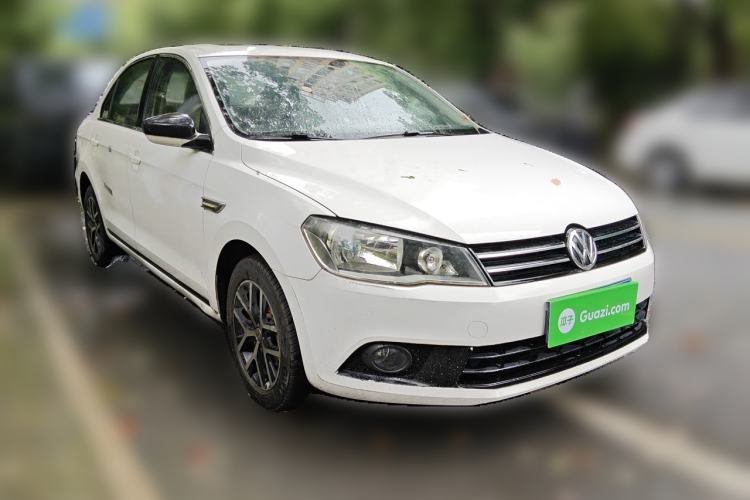 Used Volkswagen Jetta 2015 Value Edition 1.6L Automatic Comfort Version Front Right 45 Deg