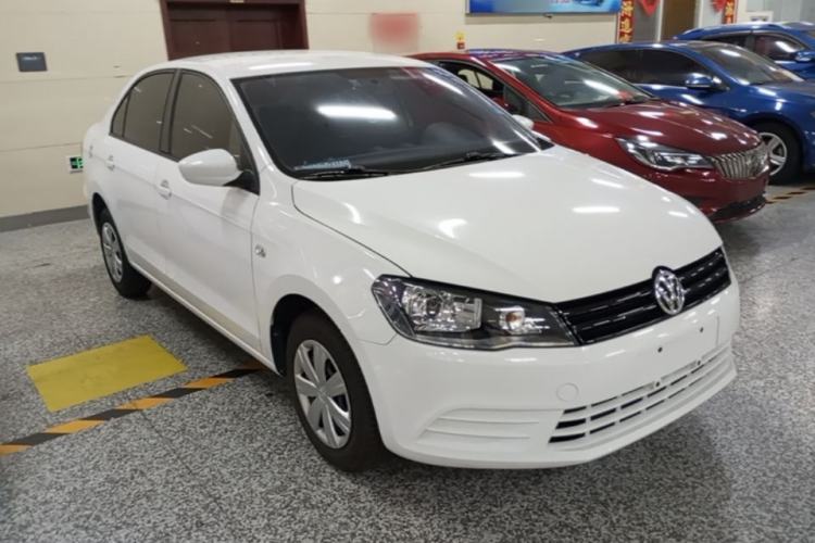 Used Volkswagen Jetta 2015 Value Edition 1.6L Automatic Fashion Version Front Right 45 Deg