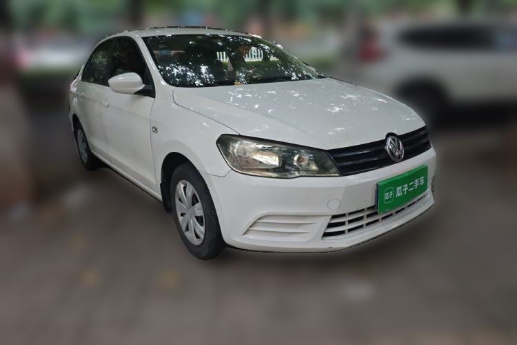 Used Volkswagen Jetta 2015 Zhuihui Edition 1.4L Manual Fashion Model Front Right 45 Deg