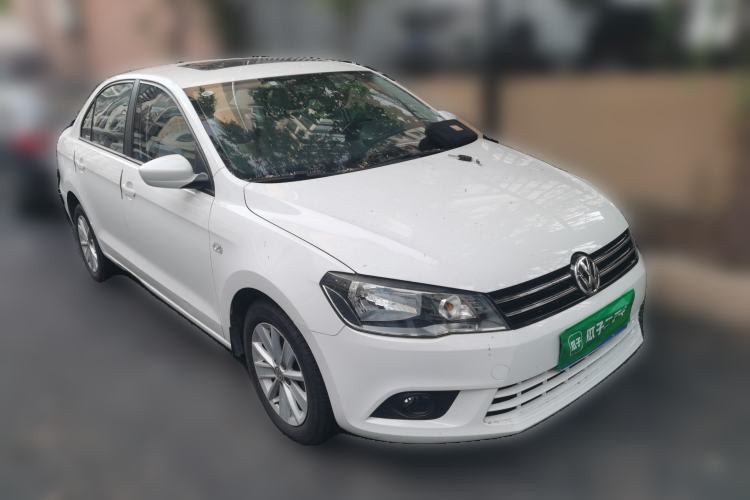 Used Volkswagen Jetta 2015 1.6L Automatic Comfort Model Front Right 45 Deg