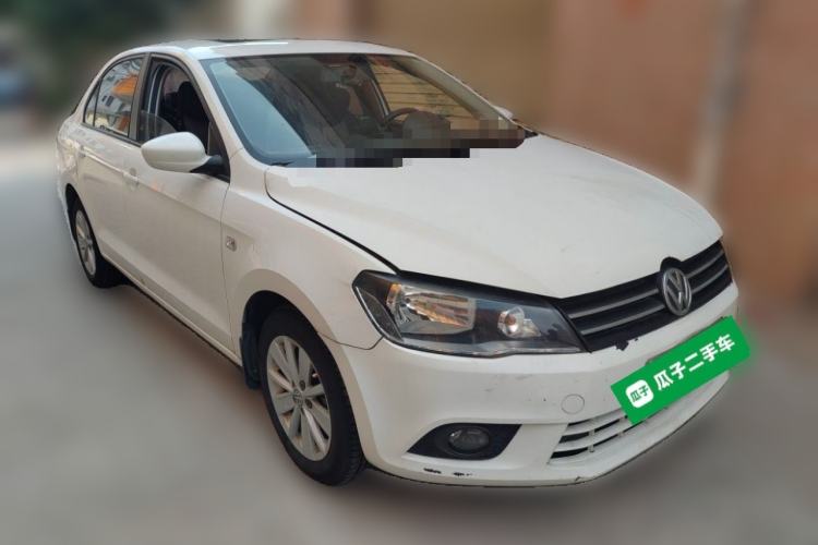 Used Volkswagen Jetta 2015 1.6L Manual Comfort Model Front Right 45 Deg