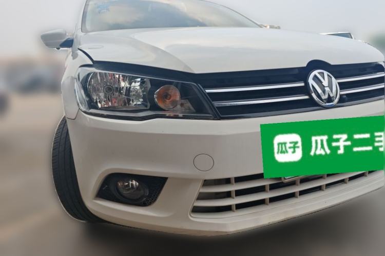 Used Volkswagen Jetta 2015 Value Edition 1.6L Automatic Comfort Version Front Right 45 Deg