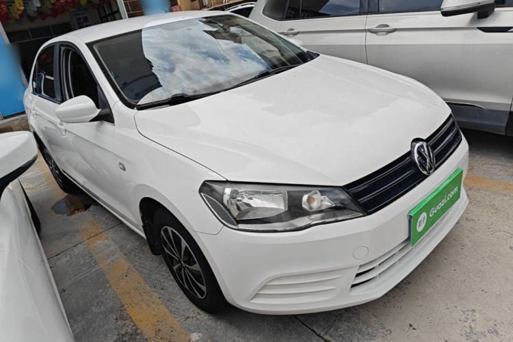 Used Volkswagen Jetta 2015 Value Edition 1.6L Automatic Fashion Version Front Right 45 Deg