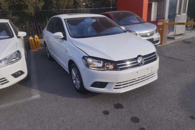 Used Volkswagen Jetta 2015 Value Edition 1.6L Automatic Comfort Version Front Right 45 Deg