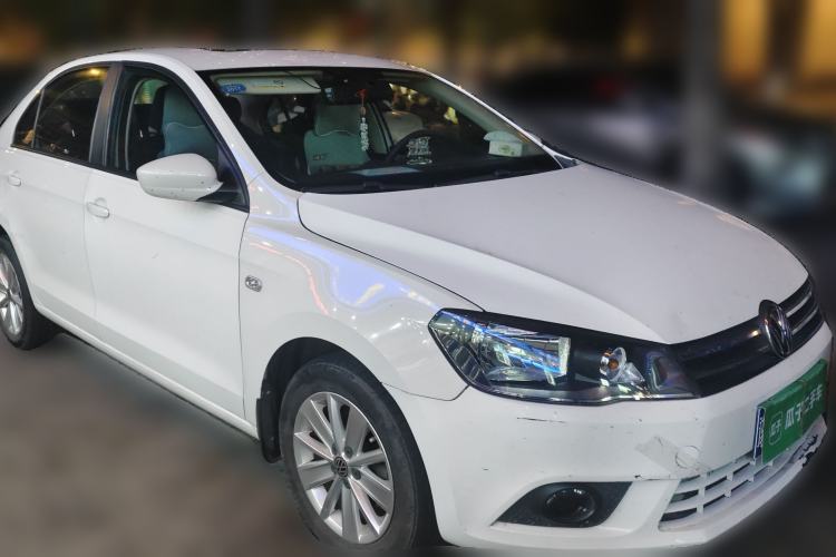 Used Volkswagen Jetta 2015 1.6L Automatic Comfort Model Front Right 45 Deg