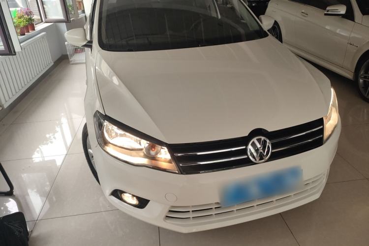 Used Volkswagen Jetta 2015 Value Edition 1.6L Automatic Comfort Version Front Right 45 Deg