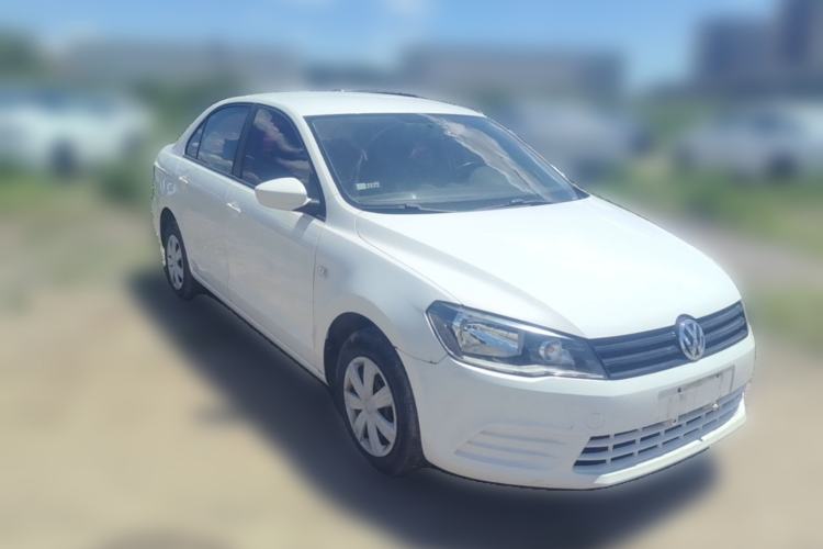 Used Volkswagen Jetta 2015 Value Edition 1.6L Automatic Fashion Version Front Right 45 Deg