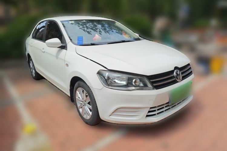 Used Volkswagen Jetta 2015 Zhuihui Edition 1.4L Manual Fashion Model Front Right 45 Deg