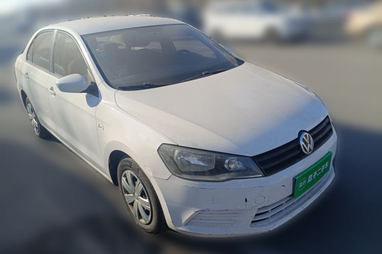 Used Volkswagen Jetta 2015 1.4L Manual Fashion Model Front Right 45 Deg