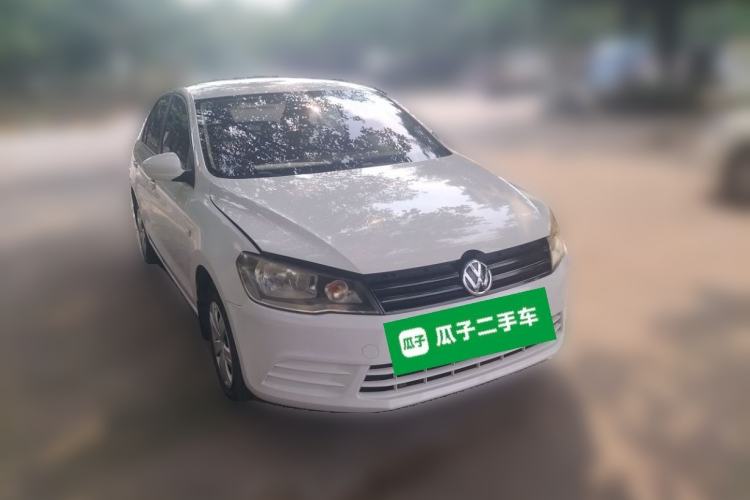 Used Volkswagen Jetta 2015 Value Edition 1.6L Automatic Fashion Version Front Right 45 Deg
