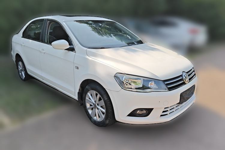 Used Volkswagen Jetta 2015 Zhuihui Edition 1.6L Manual Comfort Model Front Right 45 Deg