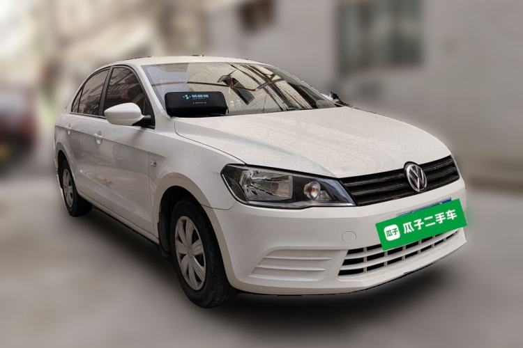 Used Volkswagen Jetta 2015 Zhuihui Edition 1.4L Manual Fashion Model Front Right 45 Deg
